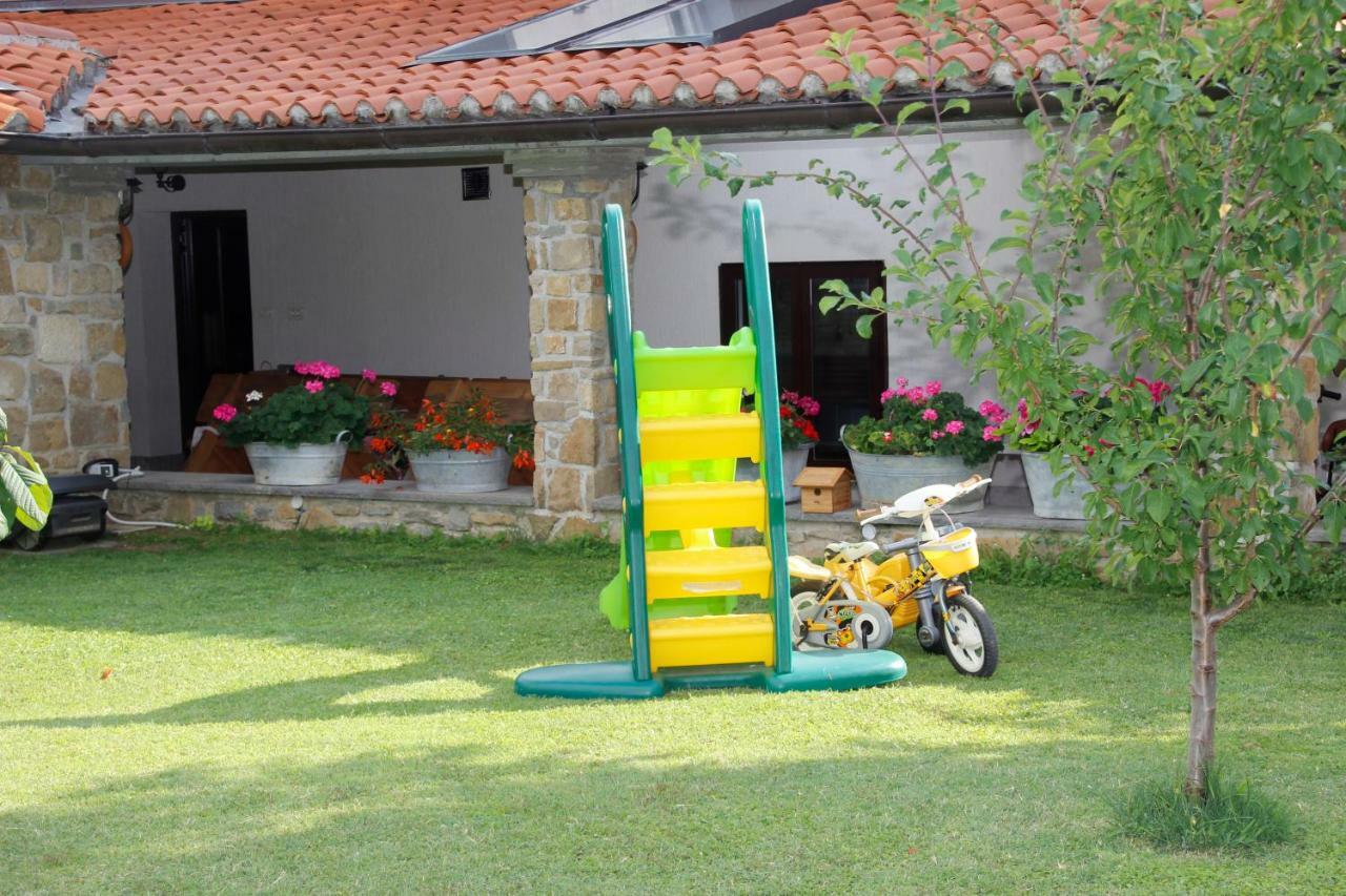 Tourist Farm With Apartments Fig Tree Dekani Exterior photo